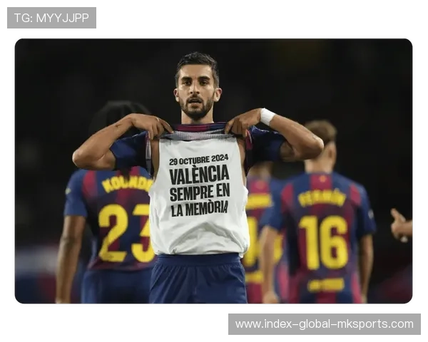 巴萨反击训练：费兰-托雷斯练习斜插与无球接应