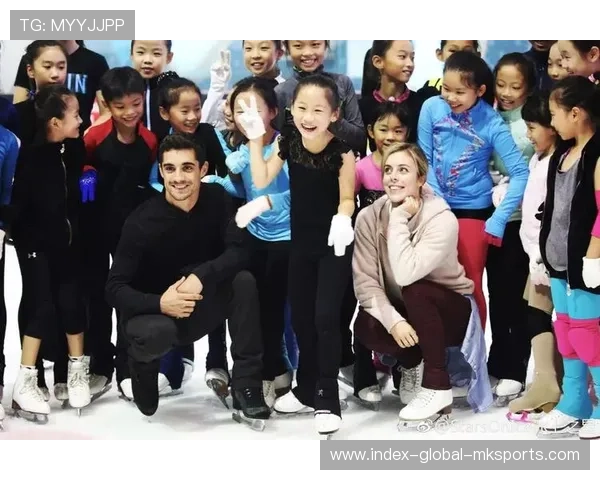 花样滑冰明星教练推出线上教学付费课程大受欢迎 花样滑冰明星教练推出线上教学付费课程大受欢迎